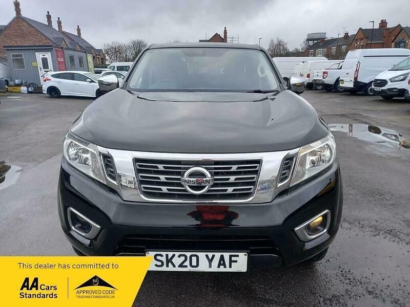 Käytetty Nissan Navara N-Connecta 2020 Musta Nouto