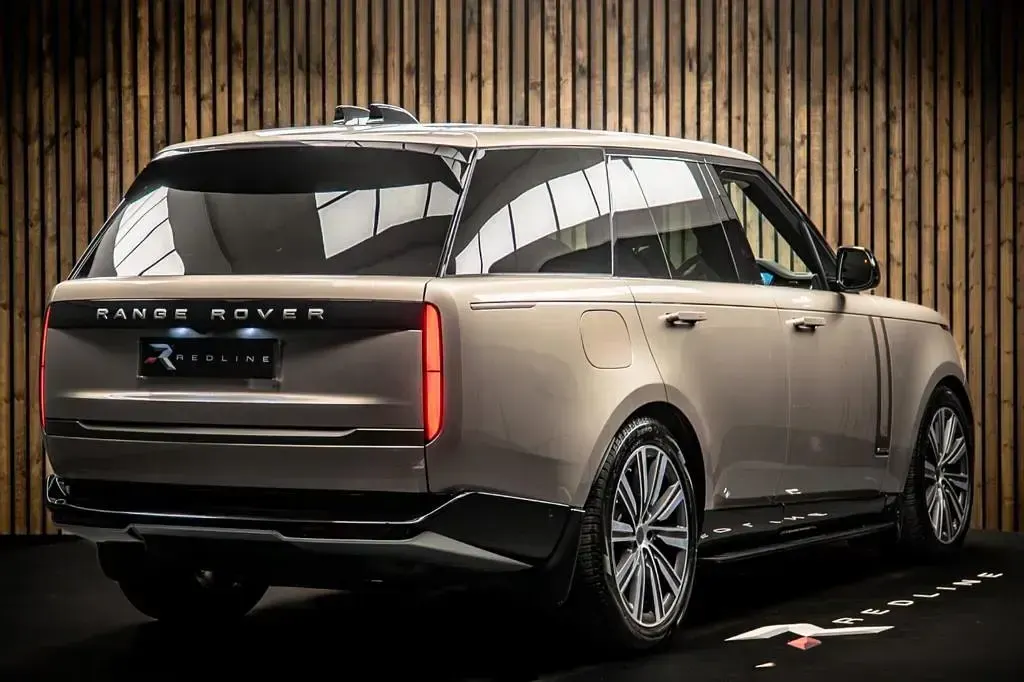 Used Land Rover Range Rover Autobiography 400 HP (294 kW) 2025 Gold SUV