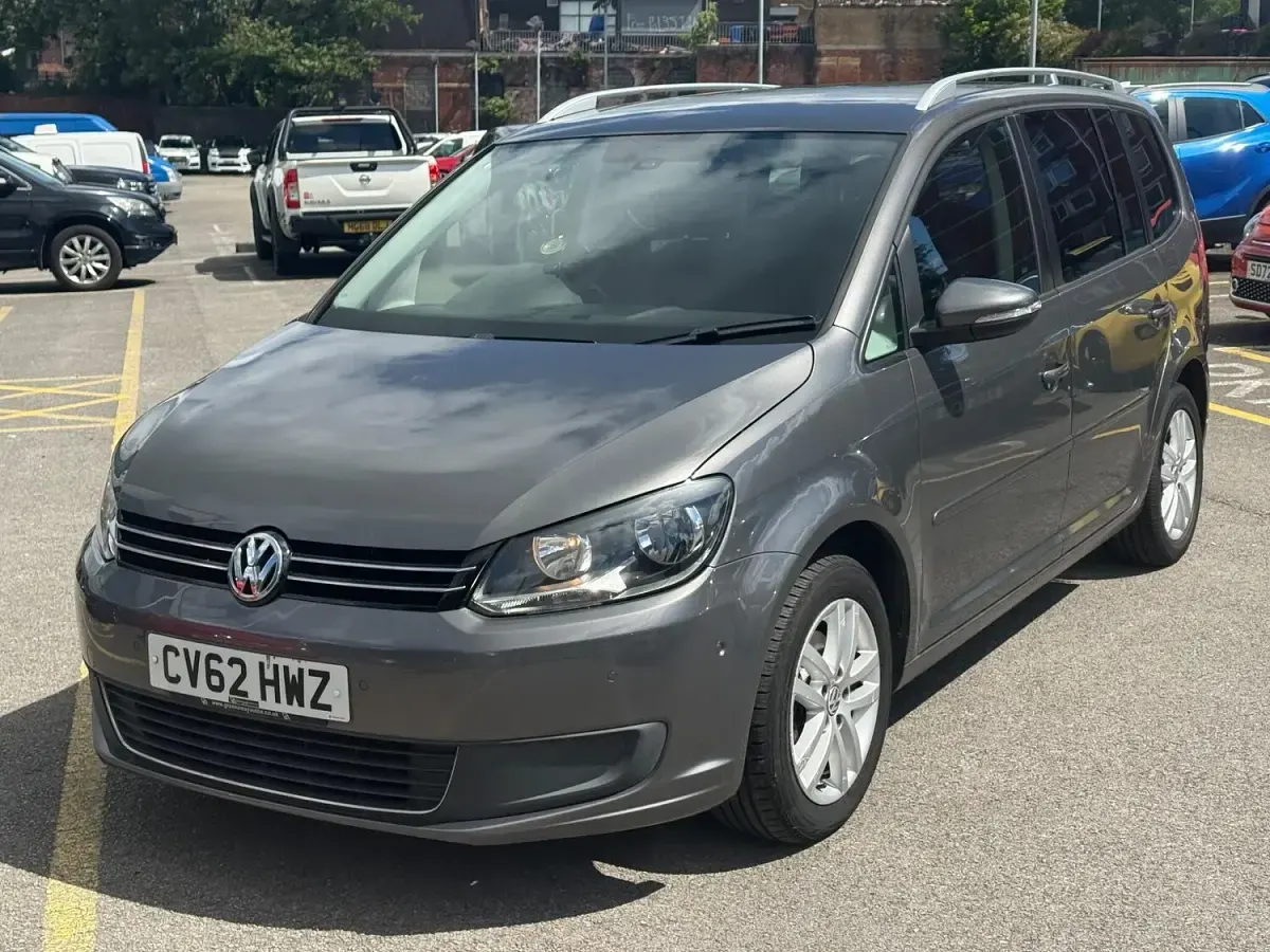 Used VW Touran SE 105 HP (77 kW) 2012 Grey MPV