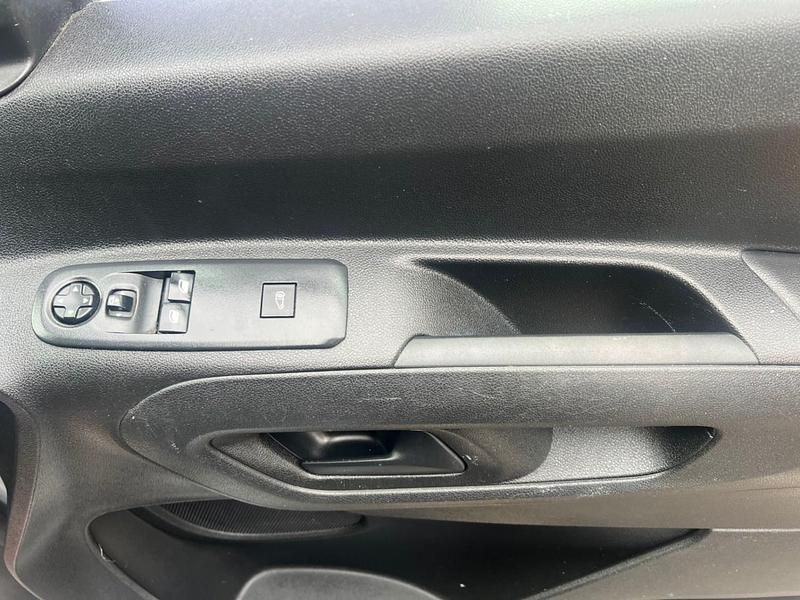 Used Vauxhall Combo Edition 100 HP (73 kW) 2020 Grey MPV