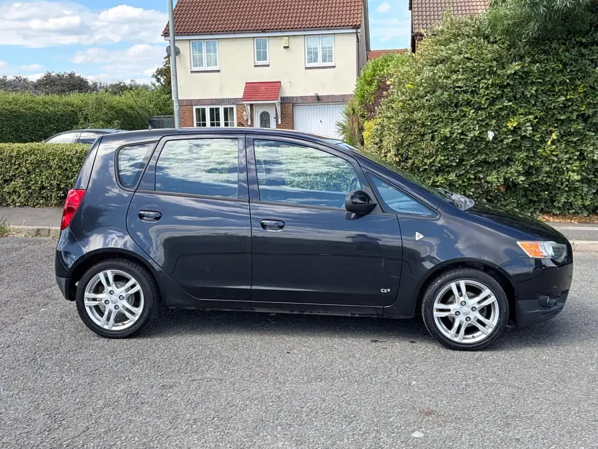 Used Mitsubishi Colt 2009 Black Hatchback