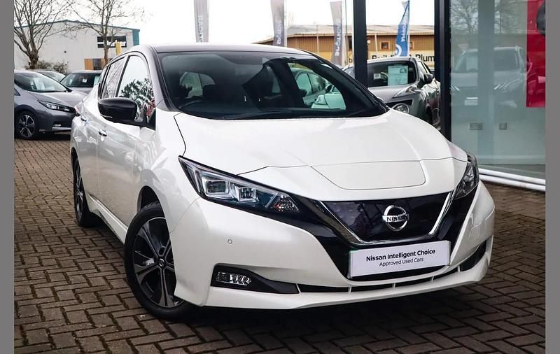 Used Nissan Leaf Tekna 160 kW (218 HP) 2021 White Hatchback