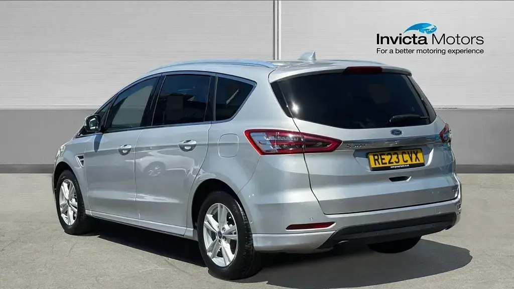 Used Ford S-MAX Titanium 190 HP (139 kW) 2023 Silver MPV