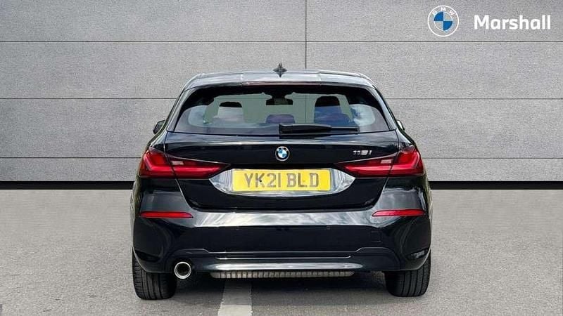 Used BMW 118 Sport Line 136 HP (100 kW) 2021 Black sapphire  Hatchback