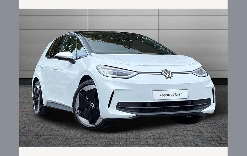 White Used 2025 VW ID.3 Pro Hatchback | £28,450 (Expensive) - Image 1/4