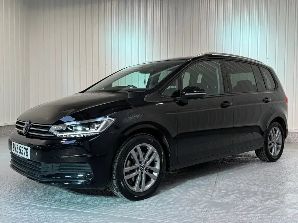 Used VW Touran Match 150 HP (110 kW) 2024 Black MPV