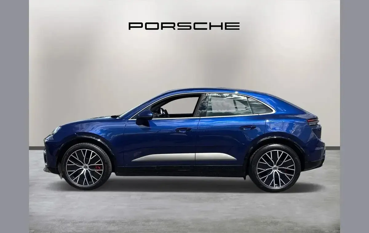 Used Porsche Macan 463 kW (630 HP) 2025 Blue SUV