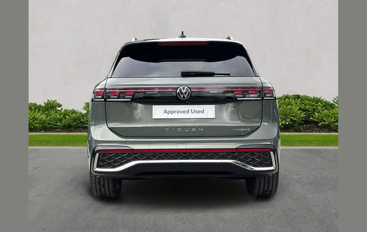 Used VW Tiguan R-line 272 HP (200 kW) 2025 Green SUV