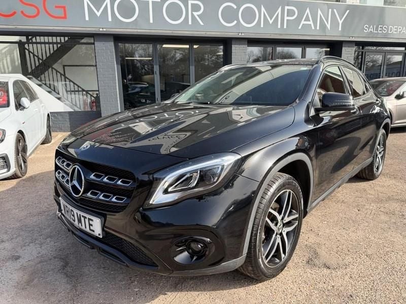 Used Mercedes GLA180 Urban 122 HP (89 kW) 2019 Black SUV