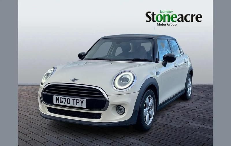 Used Mini Cooper Classic 134 HP (98 kW) 2020 White Hatchback