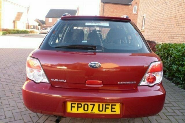 Begagnad Subaru Impreza 2007 Halvkombi