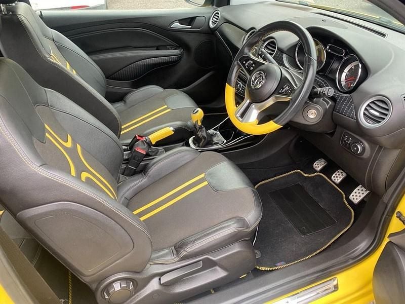 Second-hand Vauxhall Adam Slam 100 CP (73 kW) 2017 Galben Hatchback