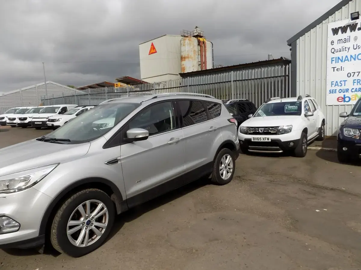 Used Ford Kuga Zetec 150 HP (110 kW) 2017 Silver SUV
