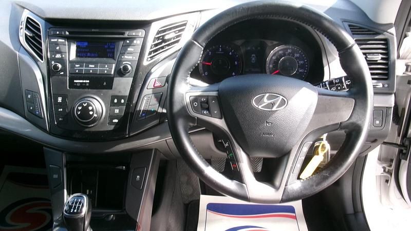 Used Hyundai i40 2015 White Estate