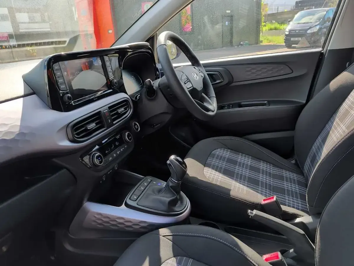 New Hyundai i10 Premium 83 HP (61 kW) 2026 Hatchback