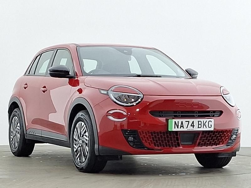 Red Used 2024 Fiat 600 Red Hatchback | £19,998 (Good price) - Image 1/4