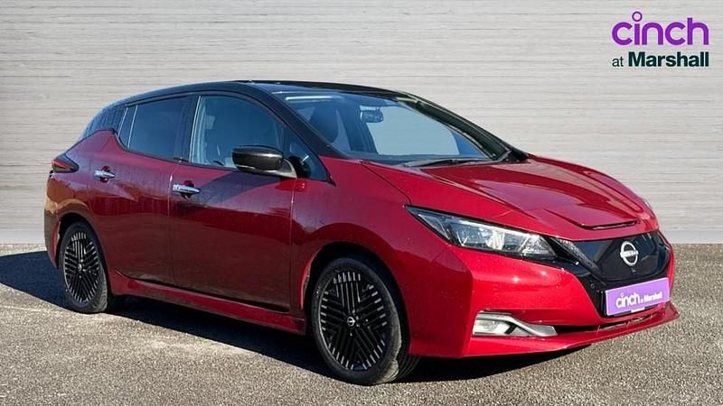 Used Nissan Leaf N-Connecta 110 kW (150 HP) 2022 Red Hatchback