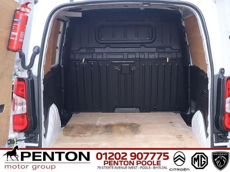 Used Peugeot Partner Premium 102 HP (75 kW) 2023 White MPV
