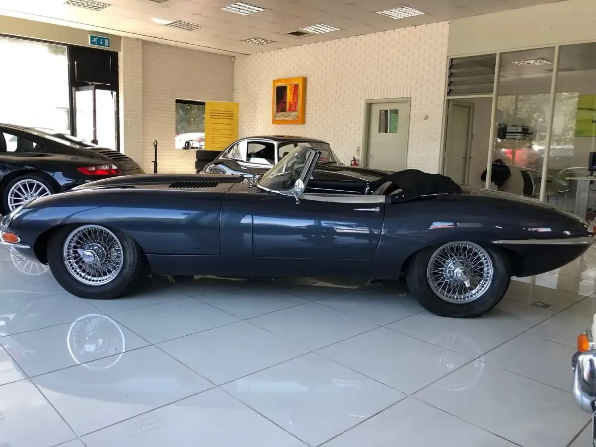 Used Jaguar E-Type 269 HP (197 kW) 1960 Blue Coupe