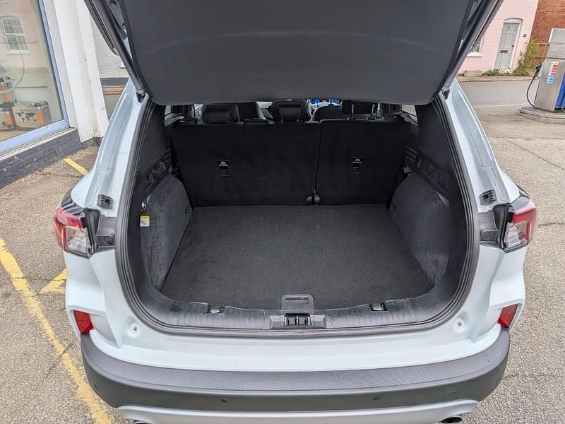 Used Ford Kuga Titanium 150 HP (110 kW) 2022 White SUV