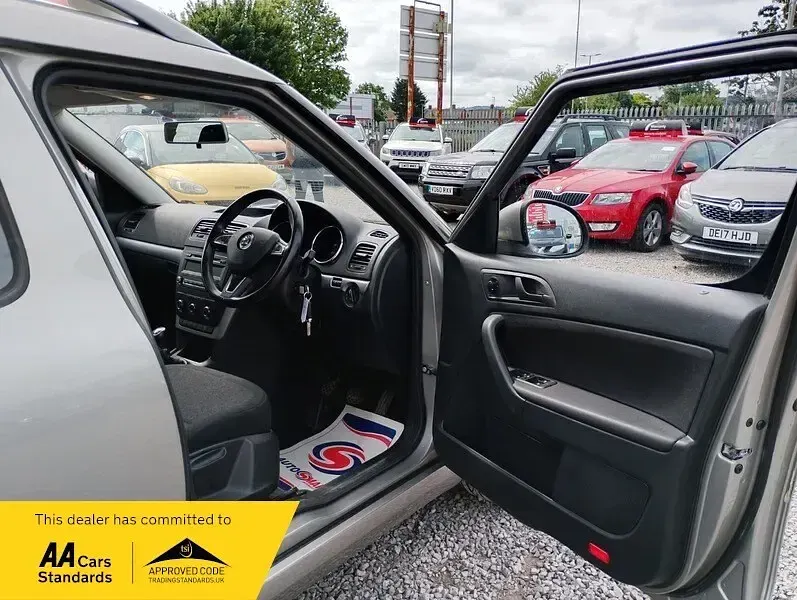 Used Skoda Yeti 105 HP (77 kW) 2014 Beige SUV