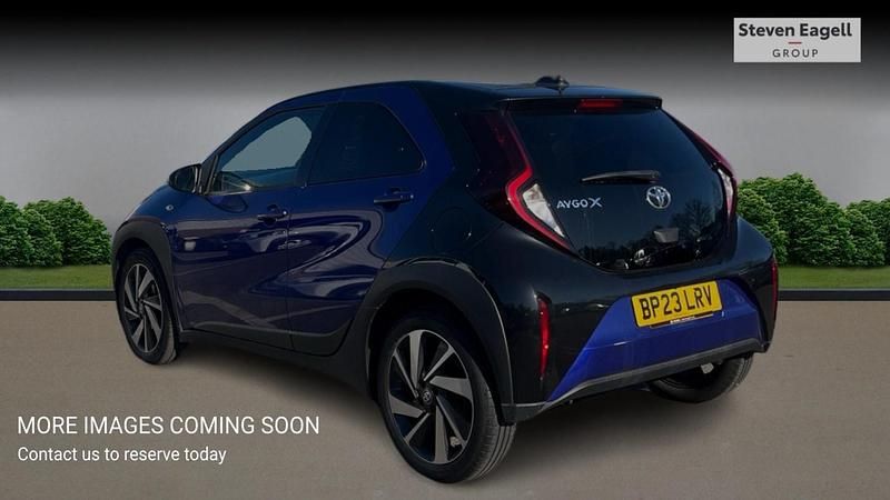 Used Toyota Aygo X 72 HP (52 kW) 2023 Blue SUV