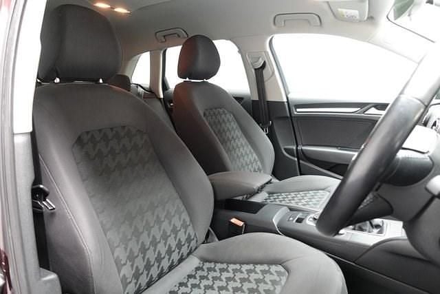 Used Audi A3 Sportback Advanced 150 HP (110 kW) 2015 Red Hatchback