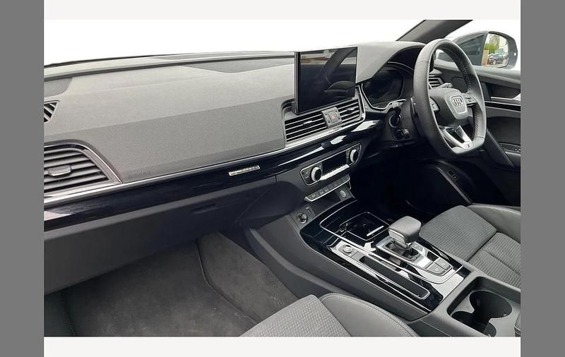 Used Audi Q5 Sportback Black Edition 204 HP (150 kW) 2024 Silver SUV