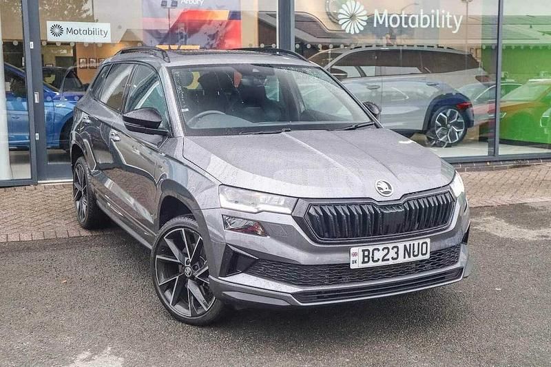 Graphite grey metallic Used 2023 Skoda Karoq SportLine SUV | £23,759 (Fair price) - Image 1/4