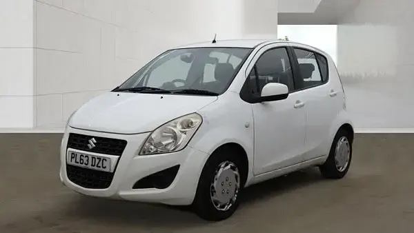 Used Suzuki Splash 68 HP (50 kW) 2014 White Hatchback