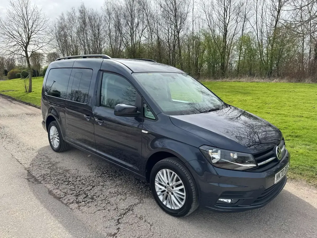 Used VW Caddy Life 122 HP (89 kW) 2021 Blue MPV