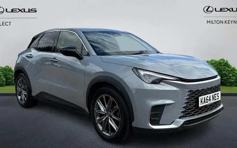 Used Lexus LBX 136 HP (100 kW) 2024 SUV