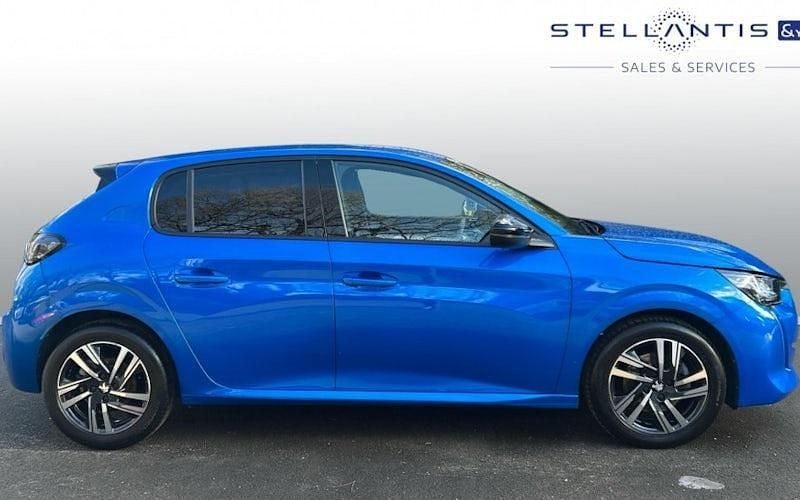 Used Peugeot 208 Allure+ 102 HP (75 kW) 2023 Blue Hatchback