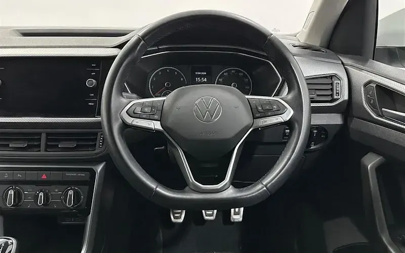 Used VW T-Cross Active 110 HP (80 kW) 2021 White SUV
