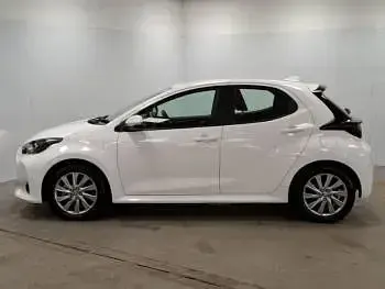 Used Toyota Yaris 116 HP (85 kW) 2022 White Hatchback