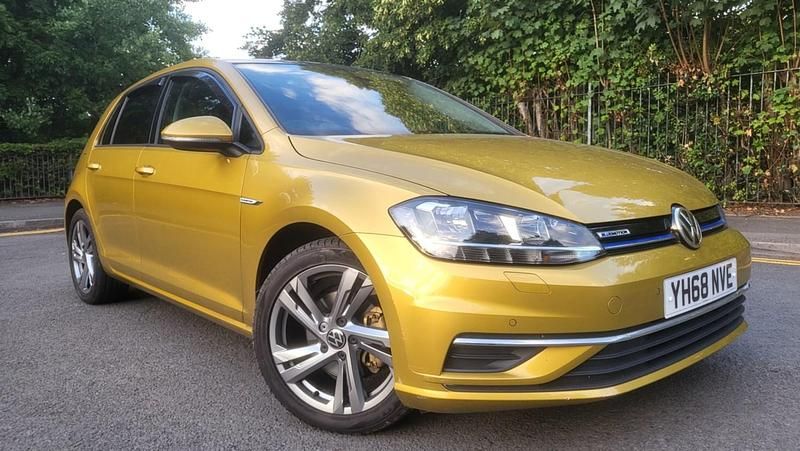 Yellow Used 2018 VW Golf VII SE Hatchback | £9,995 (Super price) - Image 1/4