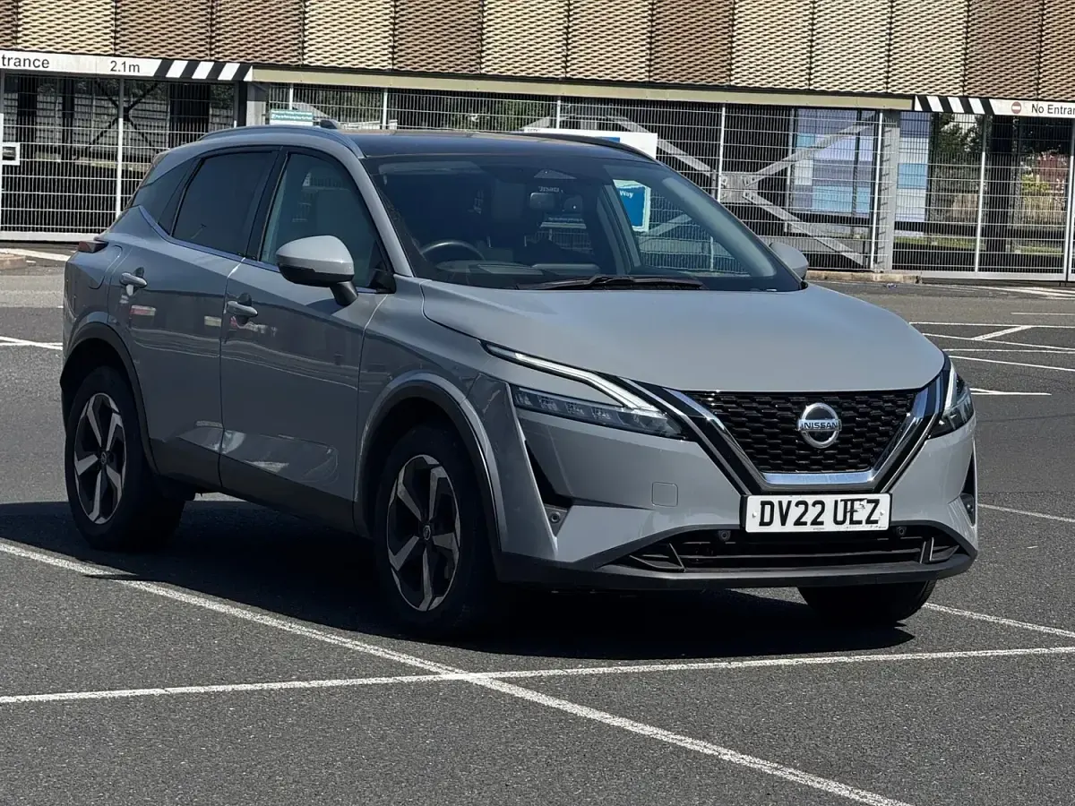 Used Nissan Qashqai N-Connecta 158 HP (116 kW) 2022 Grey SUV