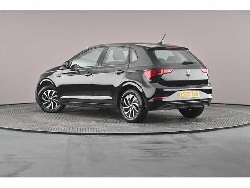 Usado VW Polo Life 95 HP (69 kW) 2023 Preto Citadino