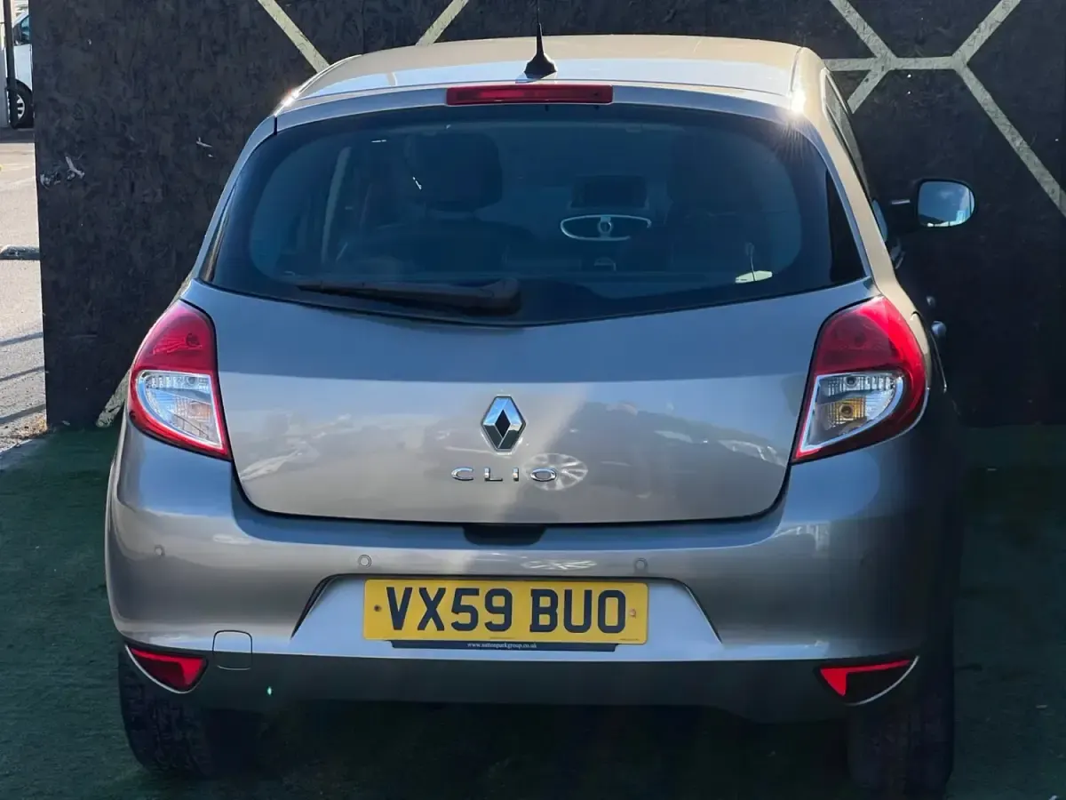 Second-hand Renault Clio II Initiale 2009 Bej Hatchback