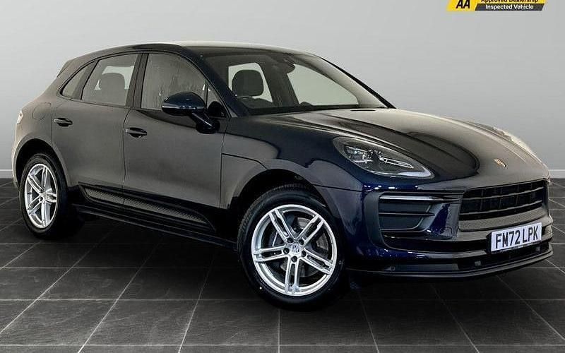 Used 2026 Porsche Macan SUV | £39,995 - Image 1/2