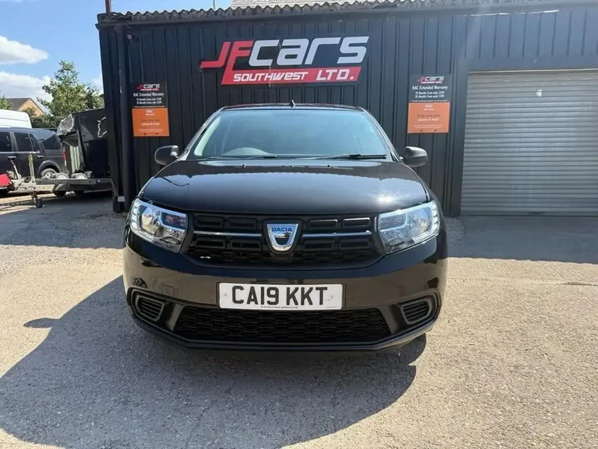 Used Dacia Sandero Essentiel 90 HP (66 kW) 2019 Black Hatchback