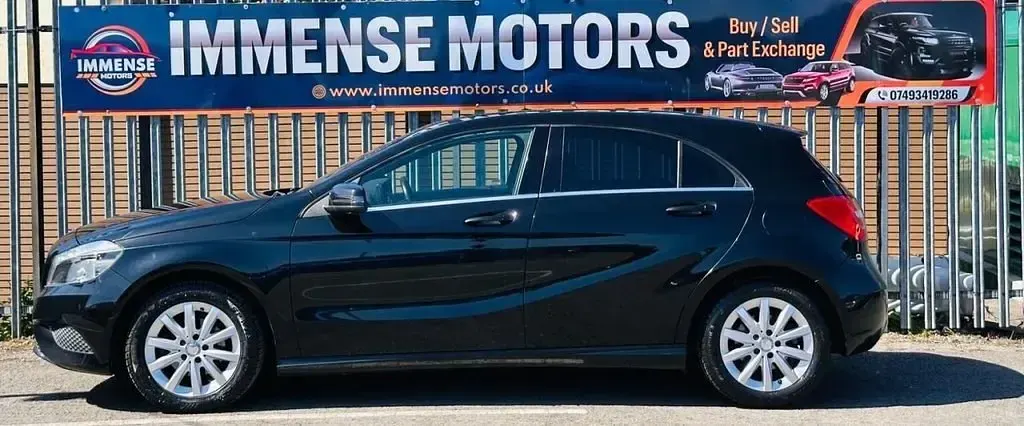 Begagnad Mercedes A180 SE 2015 Svart Halvkombi
