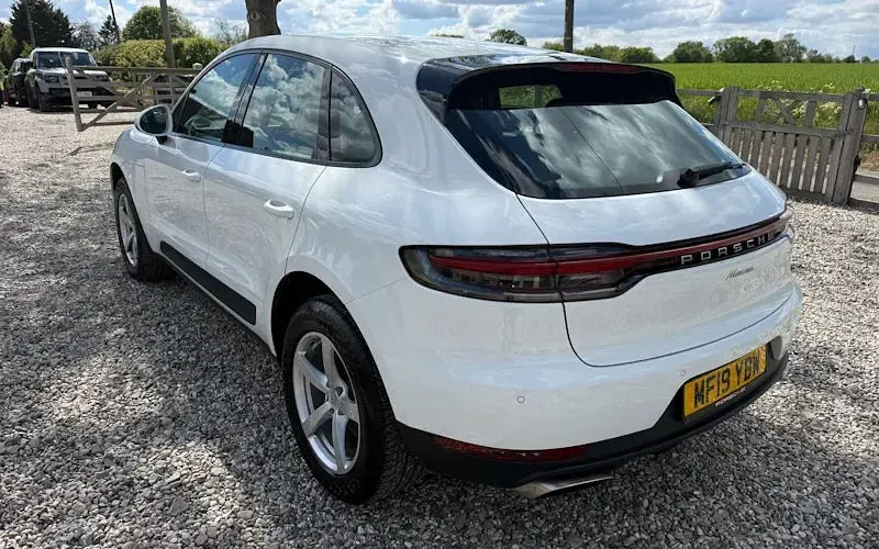 Used Porsche Macan 245 HP (180 kW) 2020 SUV