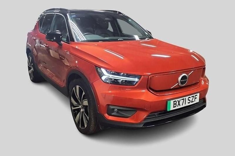 Used Volvo XC40 Pro 300 kW (408 HP) 2021 Red SUV