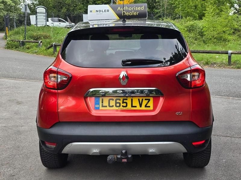Used Renault Captur Signature 90 HP (66 kW) 2015 Red SUV