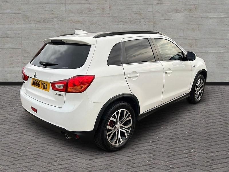 Used Mitsubishi ASX 147 HP (108 kW) 2017 White SUV