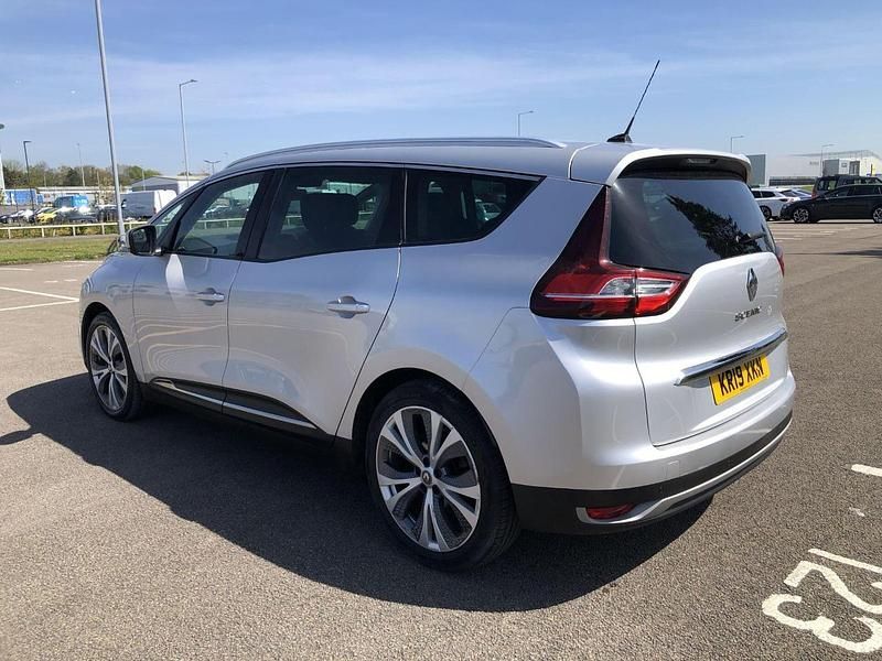 Used Renault Grand Scénic IV Signature 118 HP (86 kW) 2019 Grey MPV