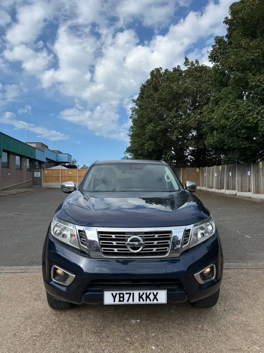 Used Nissan Navara N-Connecta 190 HP (139 kW) 2021 Blue Pickup