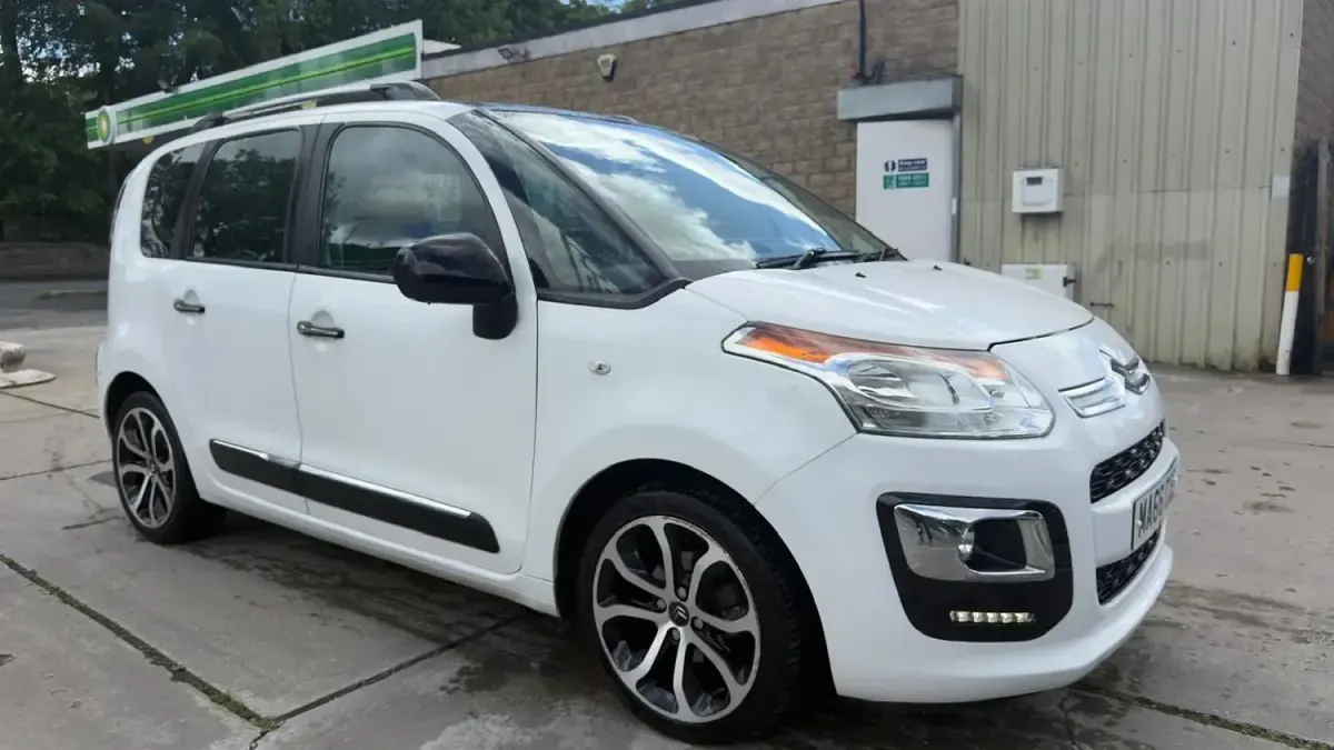 Used Citroën C3 Picasso Platinum 100 HP (73 kW) 2016 White MPV