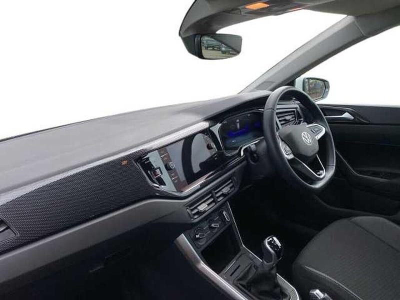 Second-hand VW Polo Life 80 CP (58 kW) 2023 Alb Hatchback